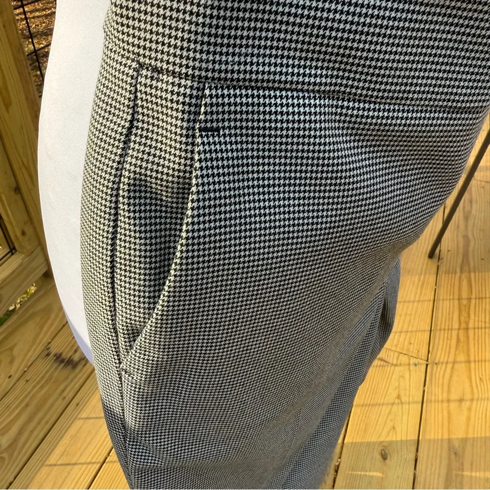 Ann Taylor Factory Black and White Houndstooth Pants EUC - Picture 3 of 4